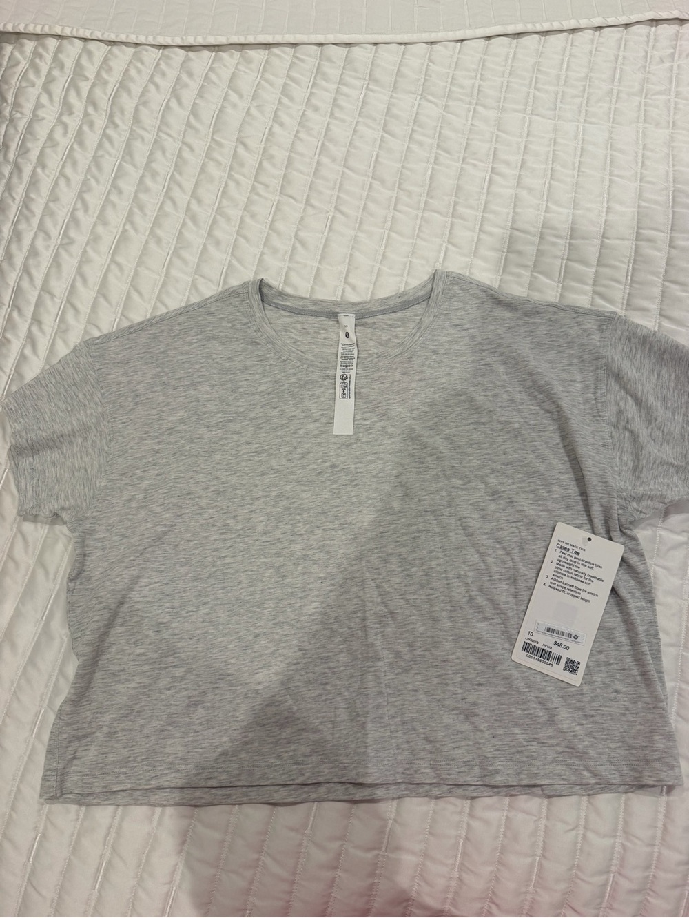 lululemon athletica Light Gray Short Sleeve Crop Tee